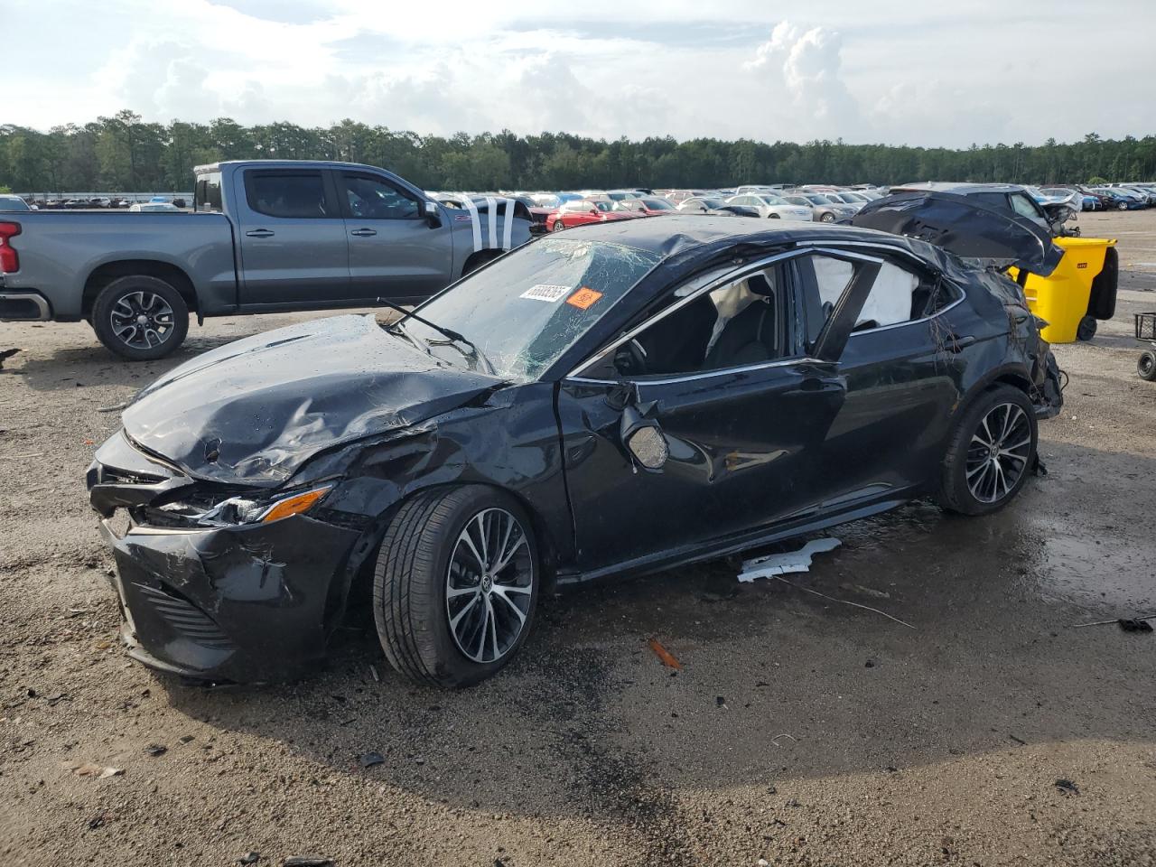 2020 Toyota Camry se SE