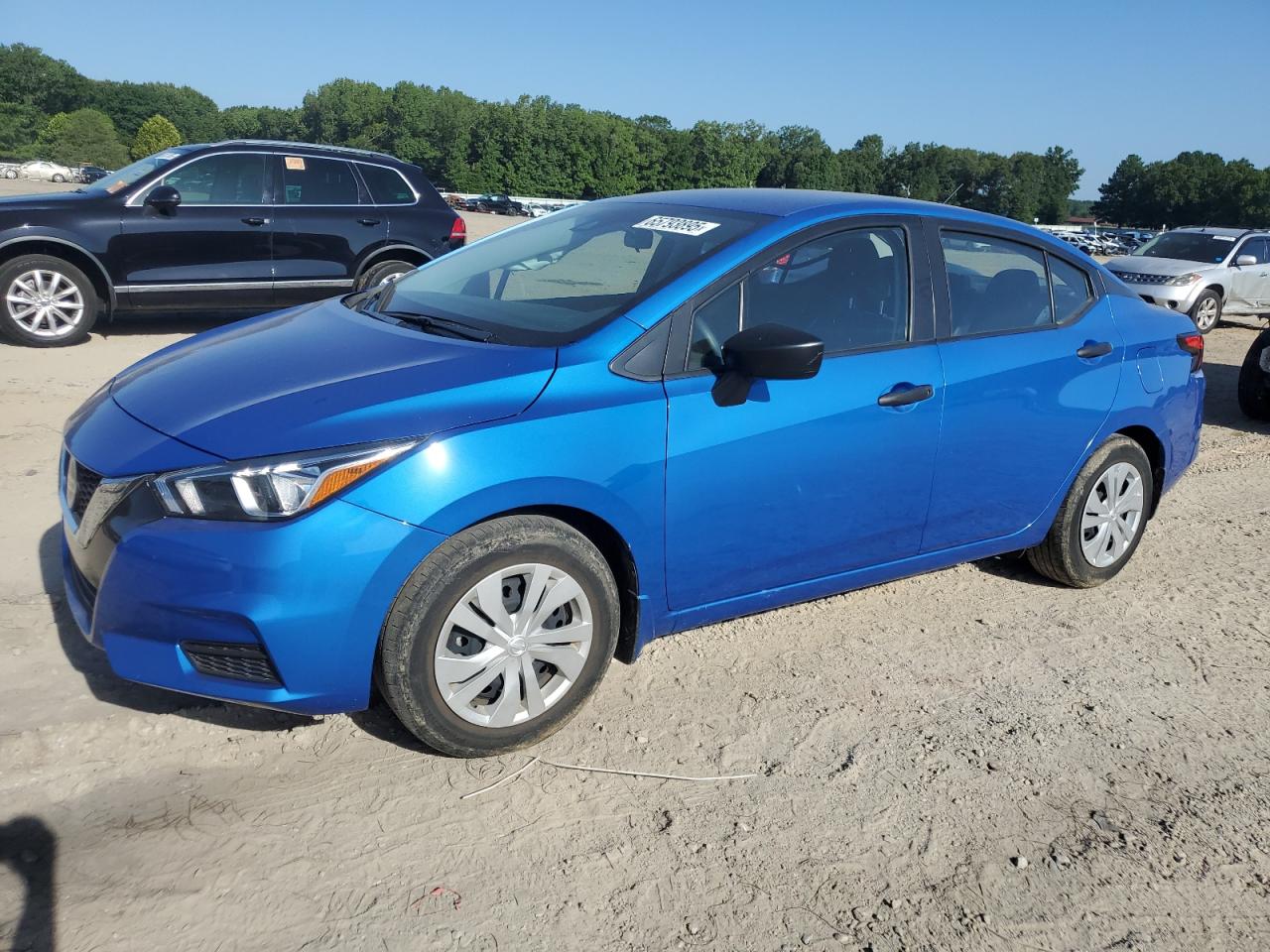 2022 Nissan Versa s S