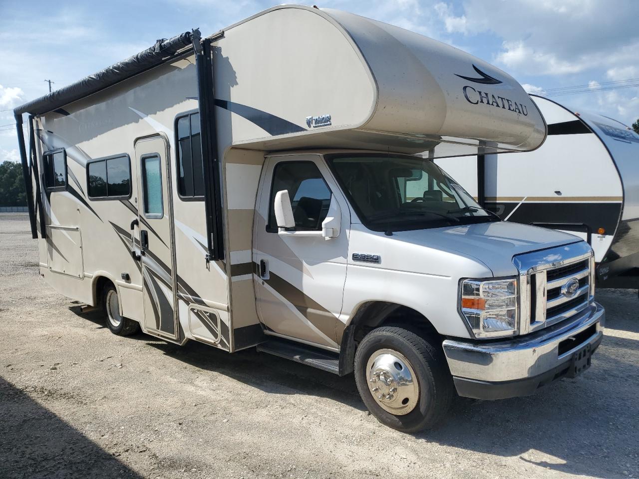 2019 Ford Econoline E350