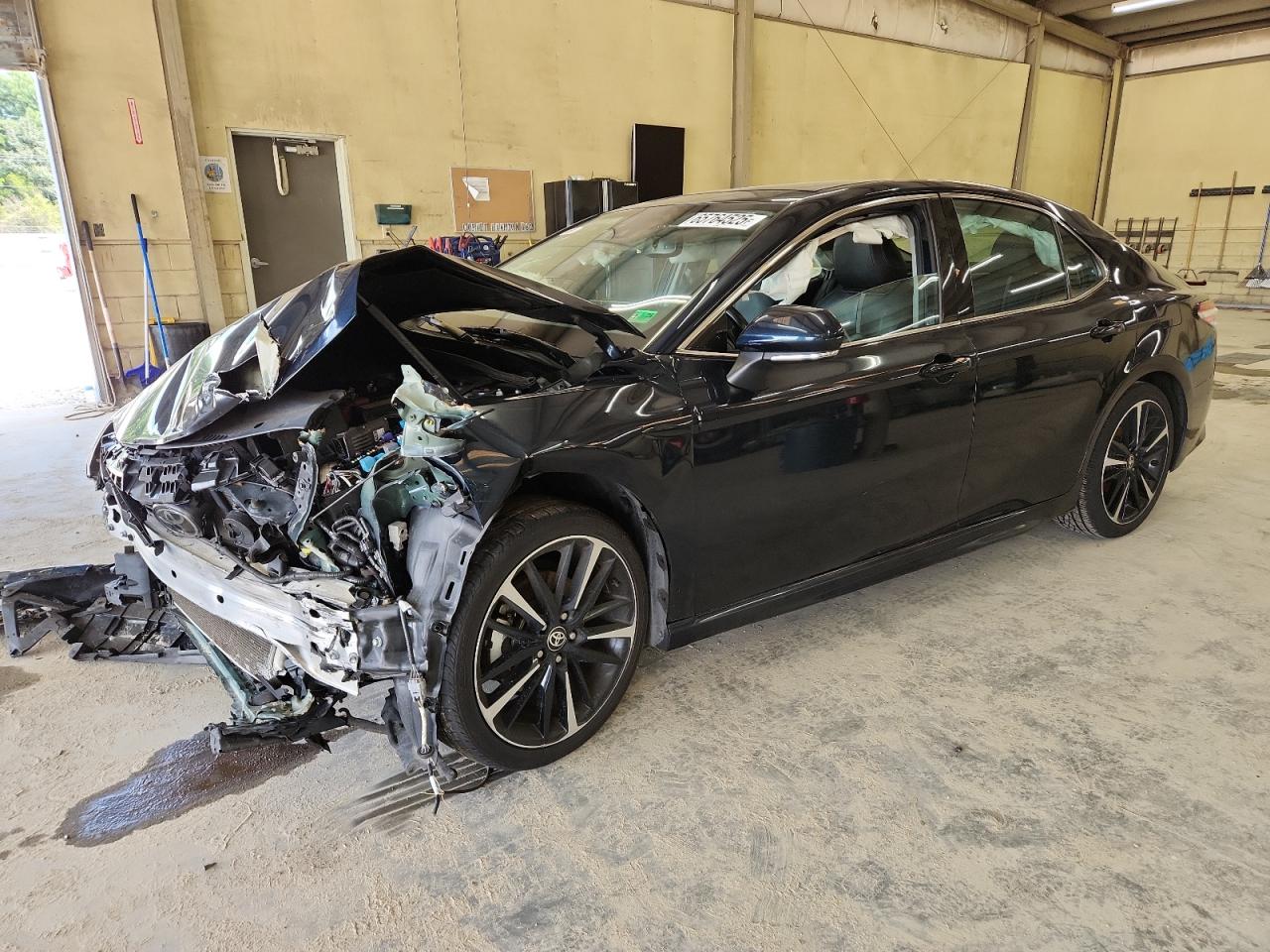 2020 Toyota Camry xse XSE