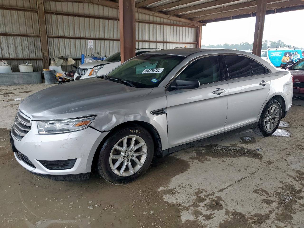 2013 Ford Taurus se SE