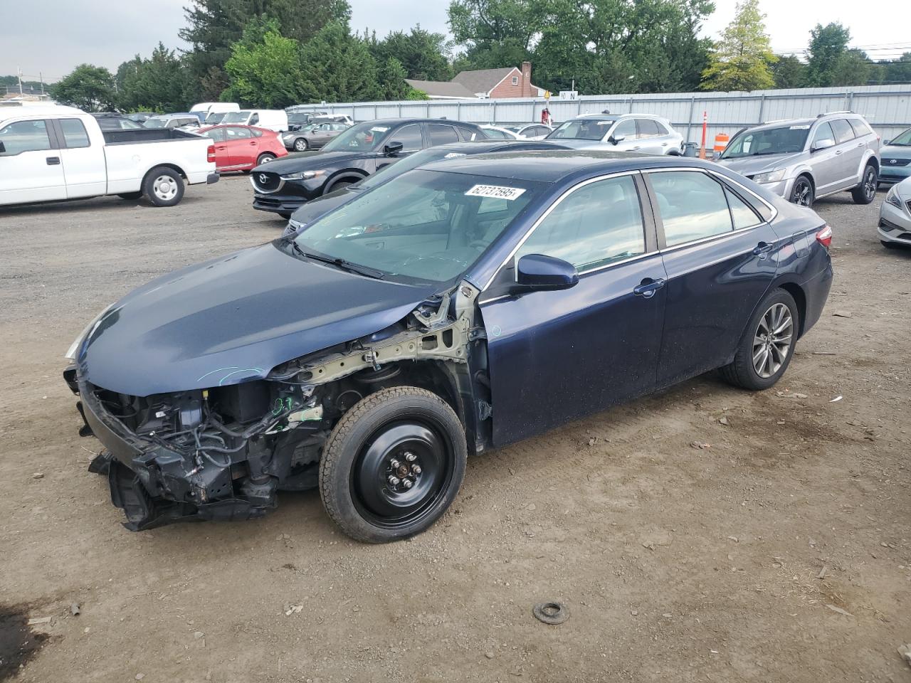 2016 Toyota Camry le LE