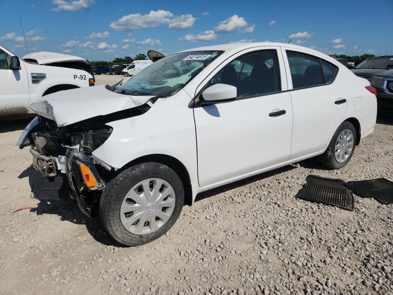 2019 Nissan Versa s S
