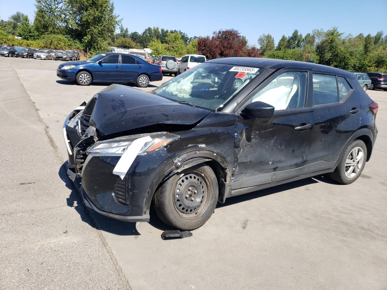 2022 Nissan Kicks s S