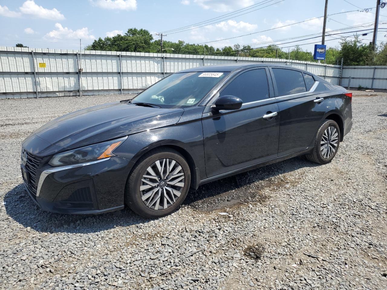 2023 Nissan Altima sv SV