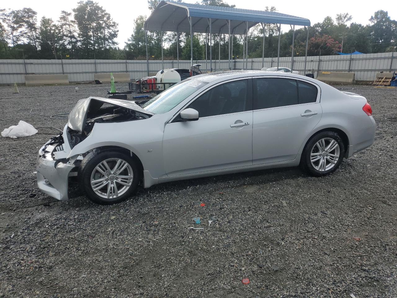 2015 Infiniti Q40