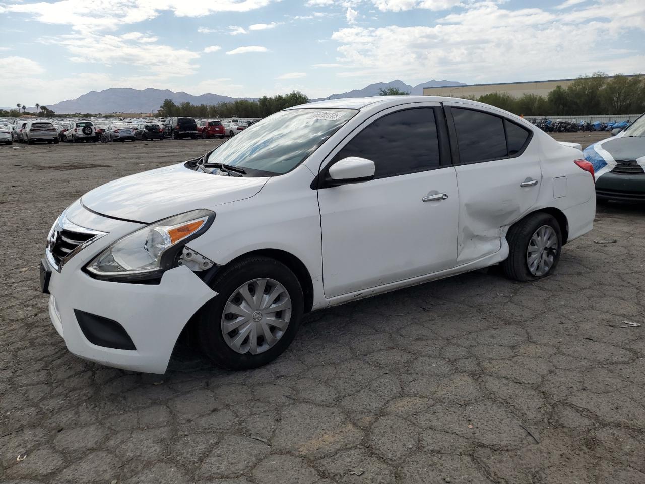 2018 Nissan Versa s S