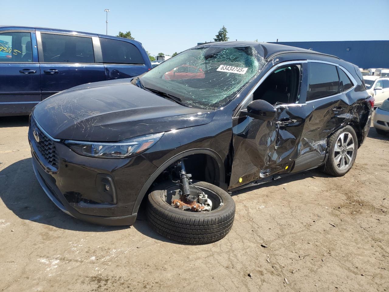 2025 Ford Escape pla