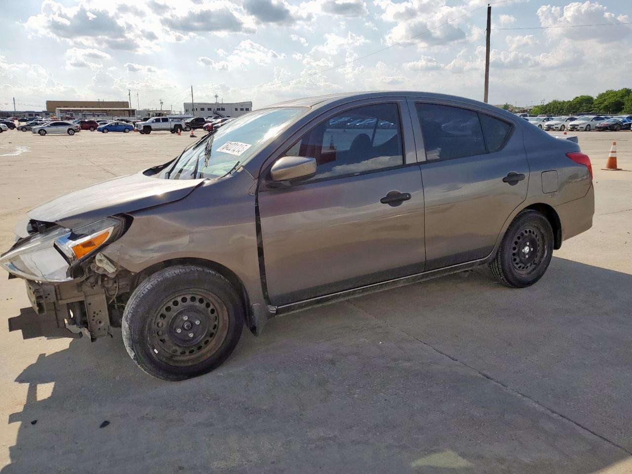 2017 Nissan Versa s S