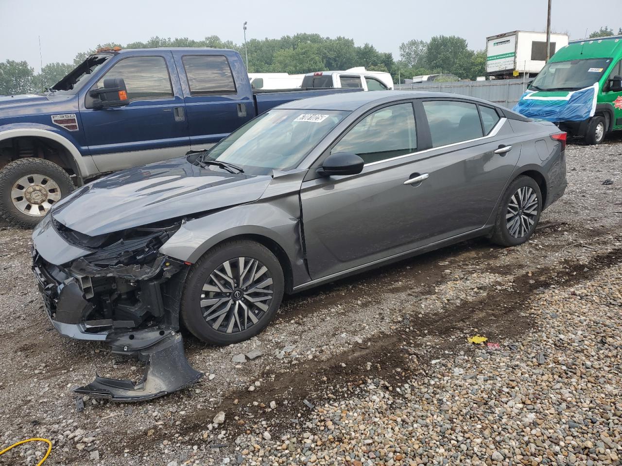 2025 Nissan Altima sv SV