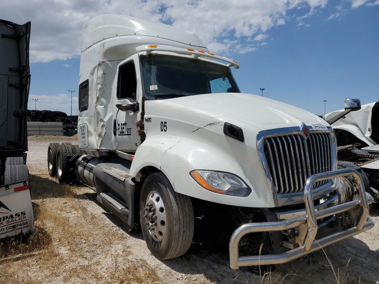 2019 International Lt625
