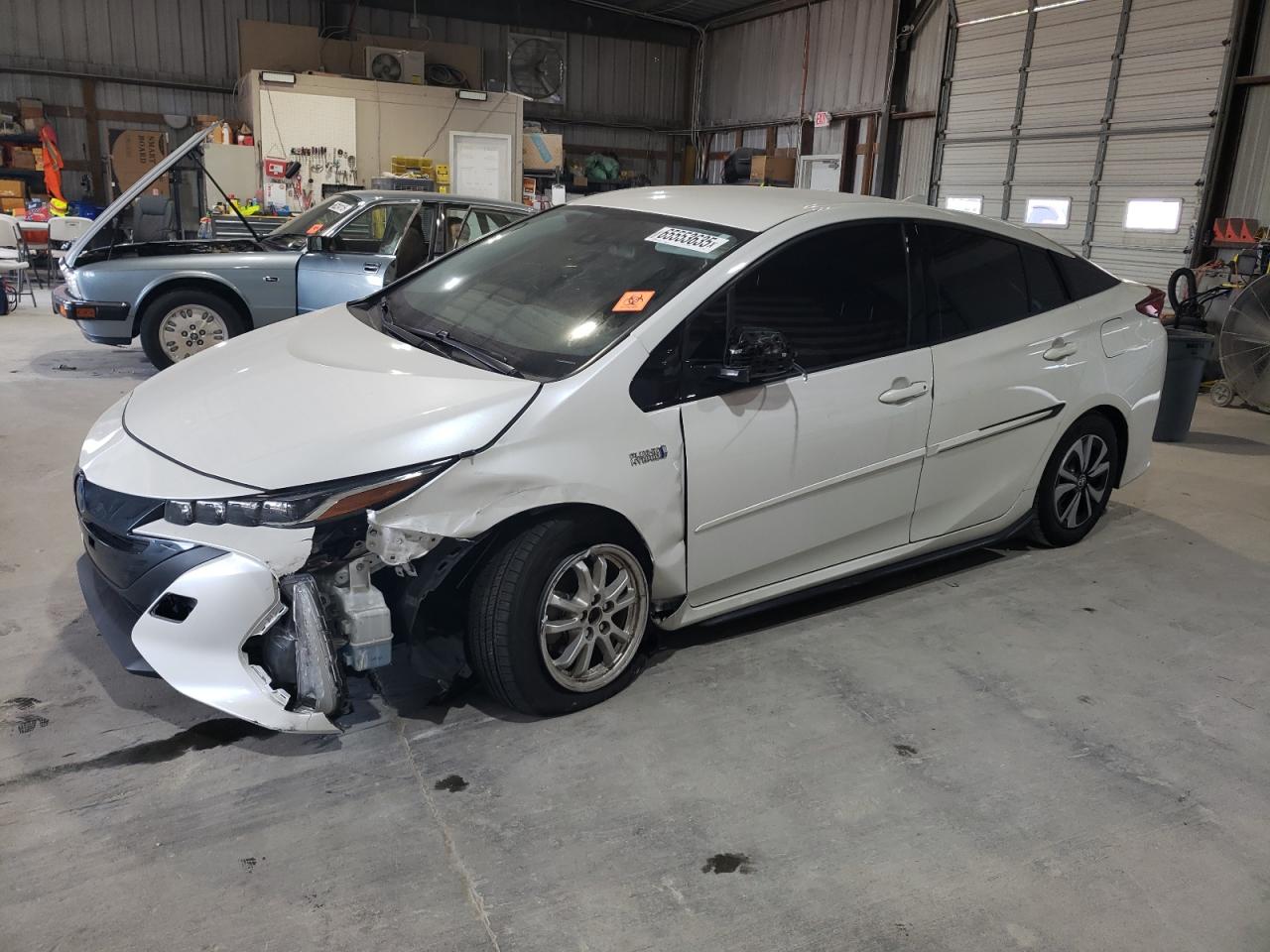 2019 Toyota Prius prim