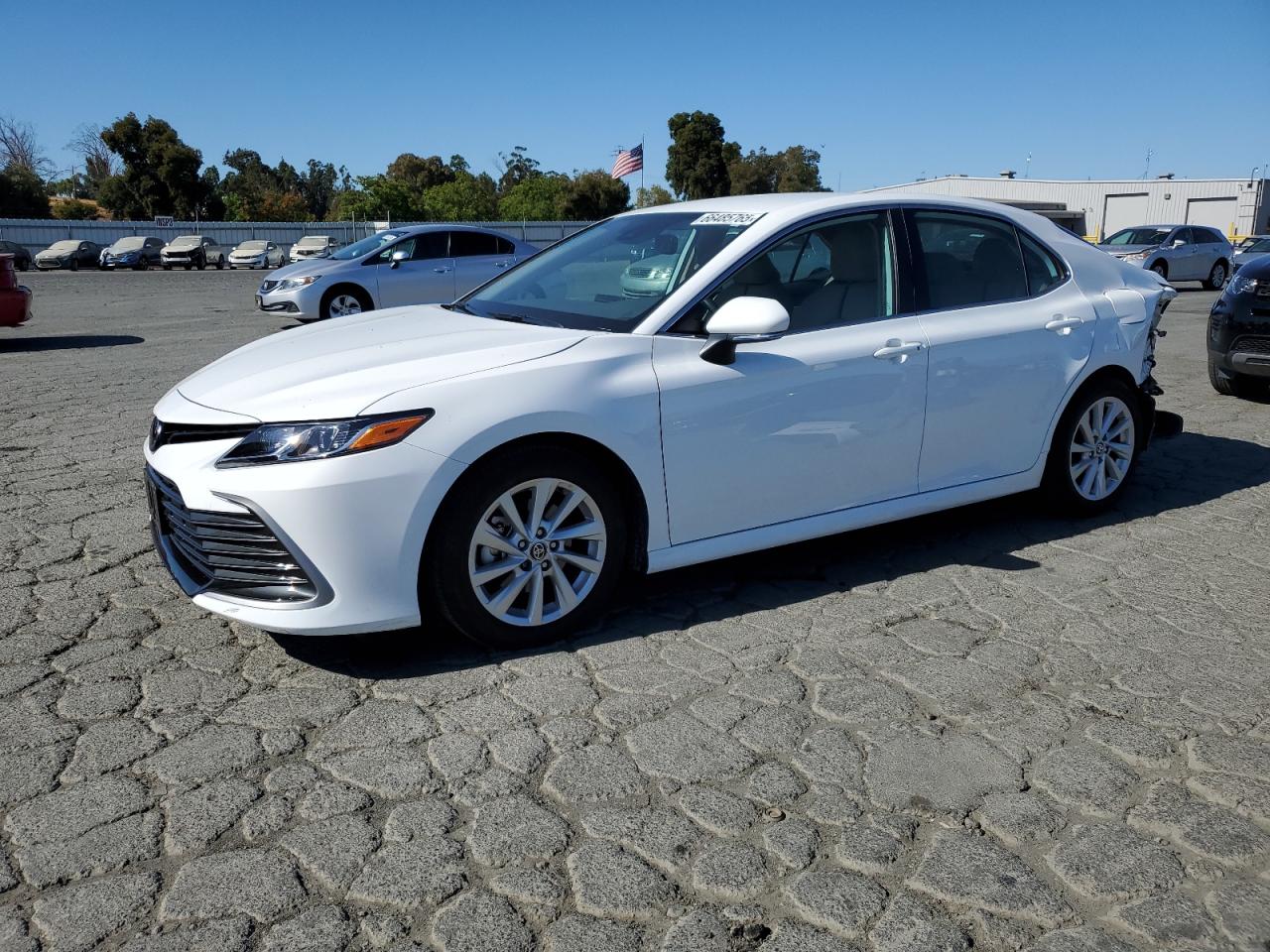 2023 Toyota Camry le LE