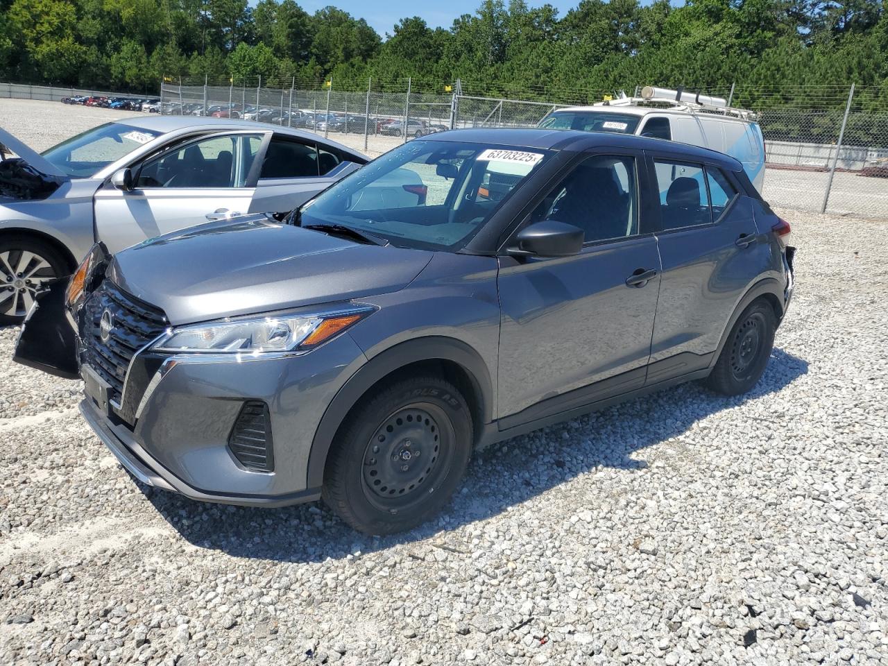 2023 Nissan Kicks s S