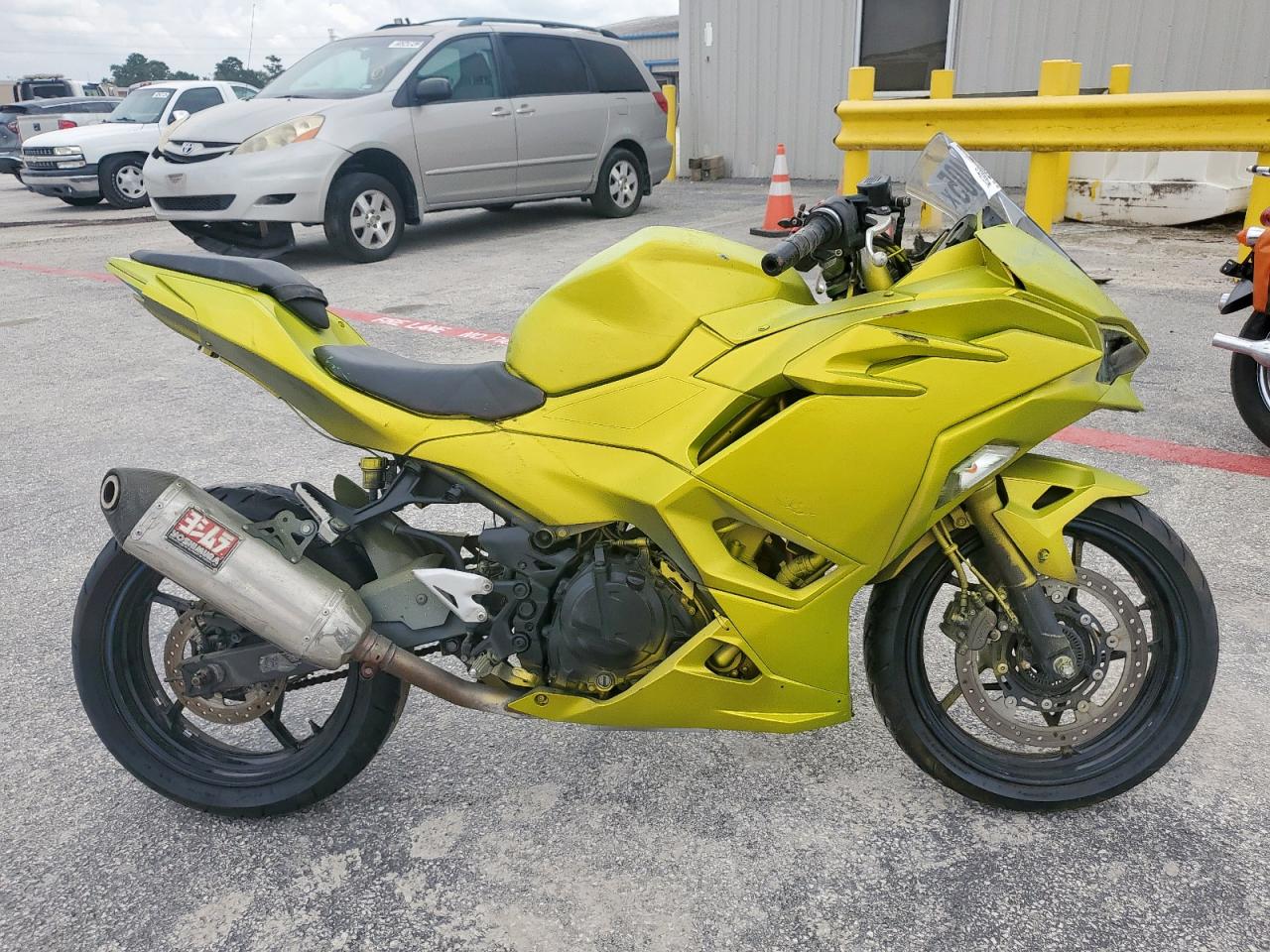 2025 Kawasaki Ex500