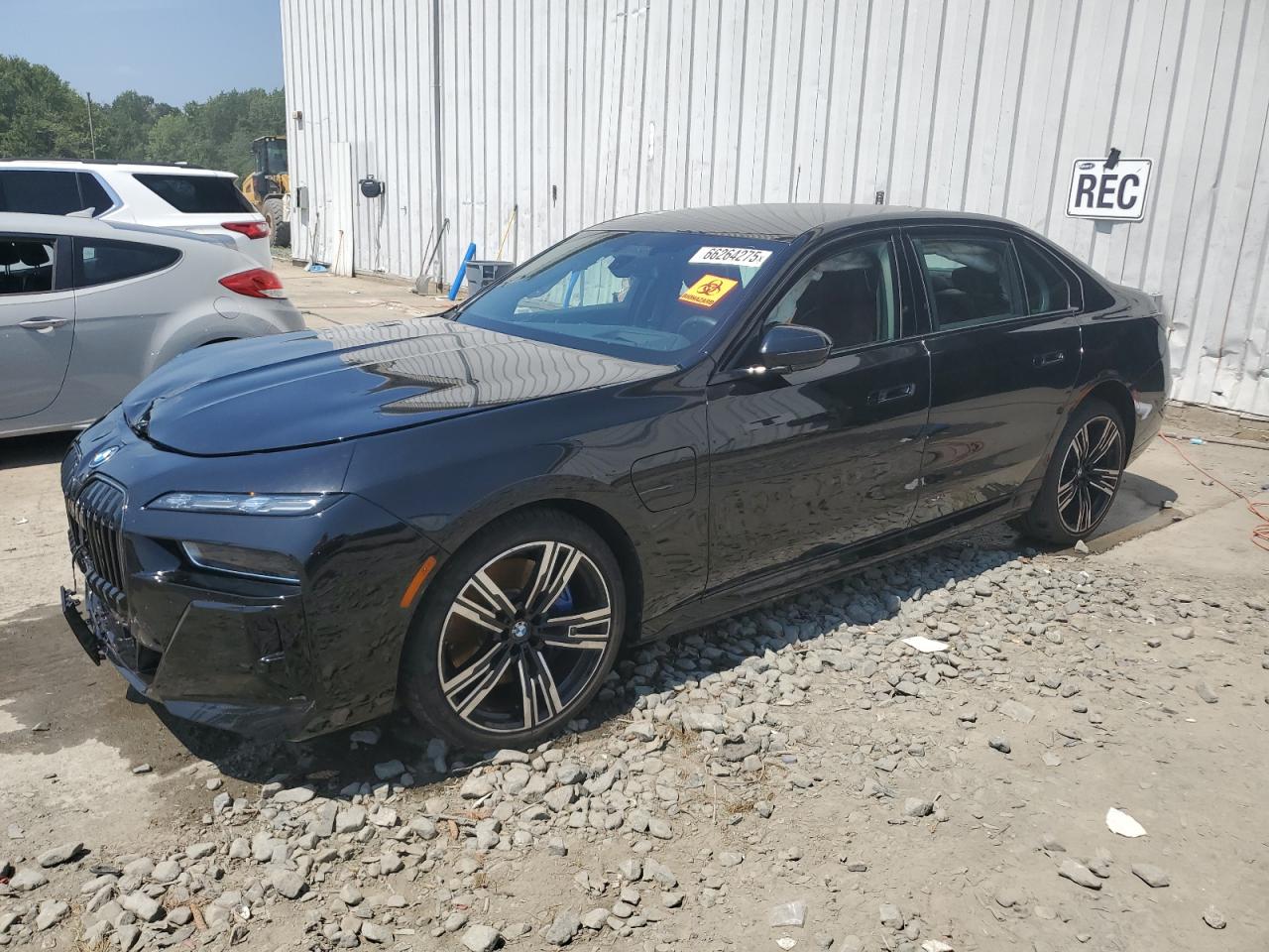 2024 BMW 750 xe XE