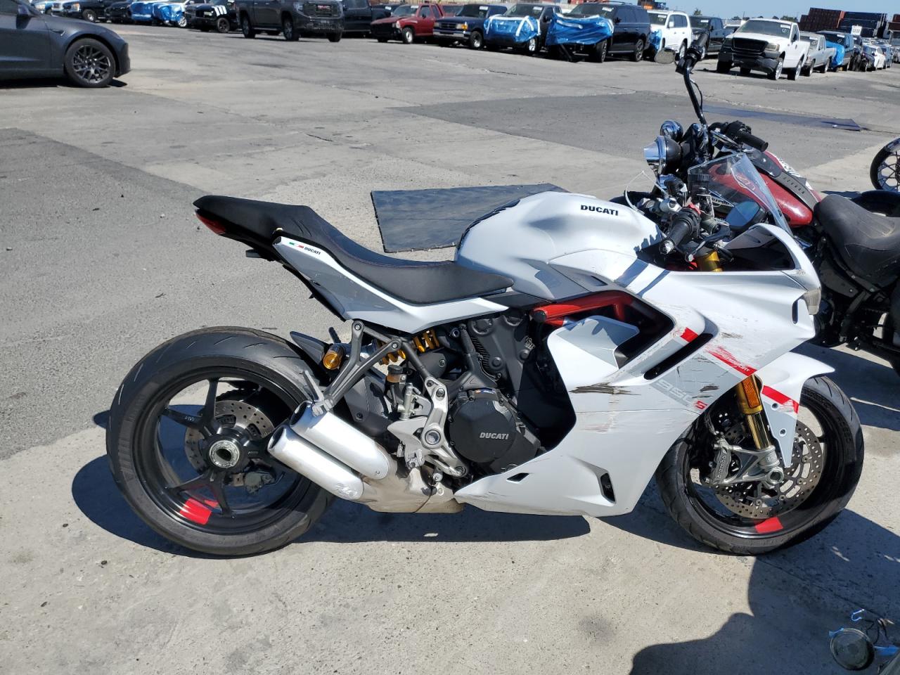 2024 Ducati Supersport