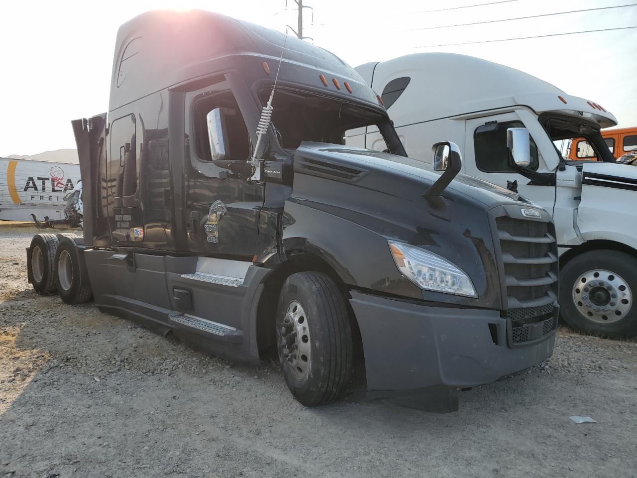 2023 Freightliner Cascadia 1