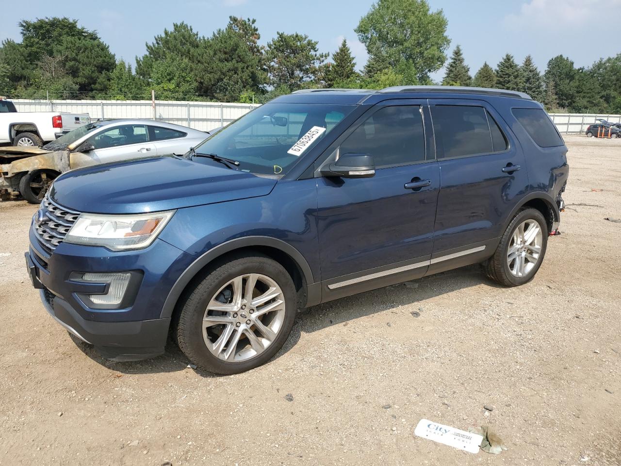 2016 Ford Explorer x XLT