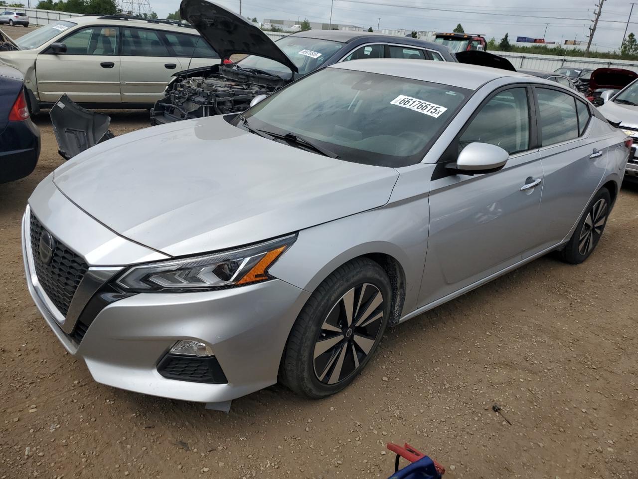 2021 Nissan Altima sv SV