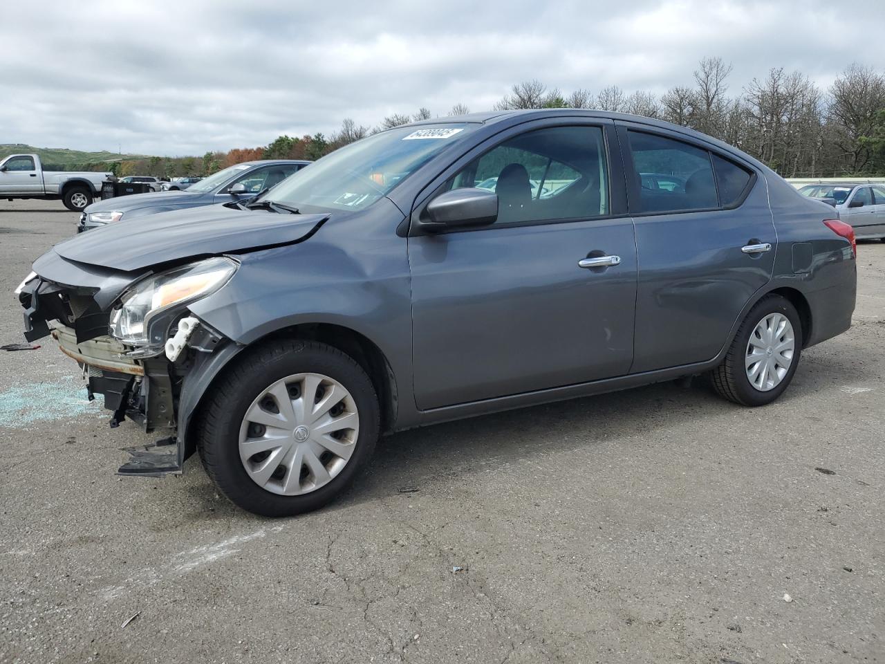 2019 Nissan Versa s S