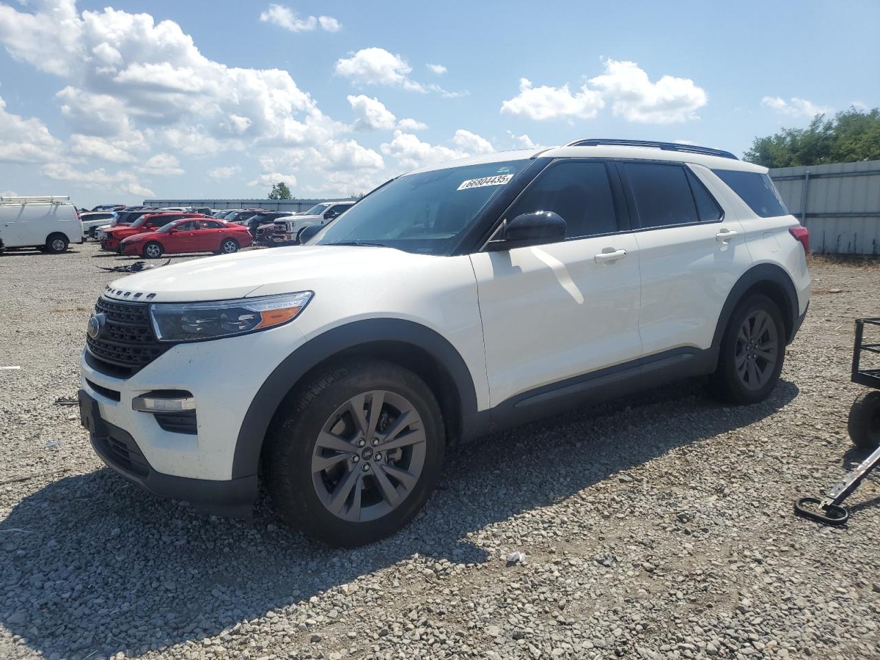 2022 Ford Explorer x XLT