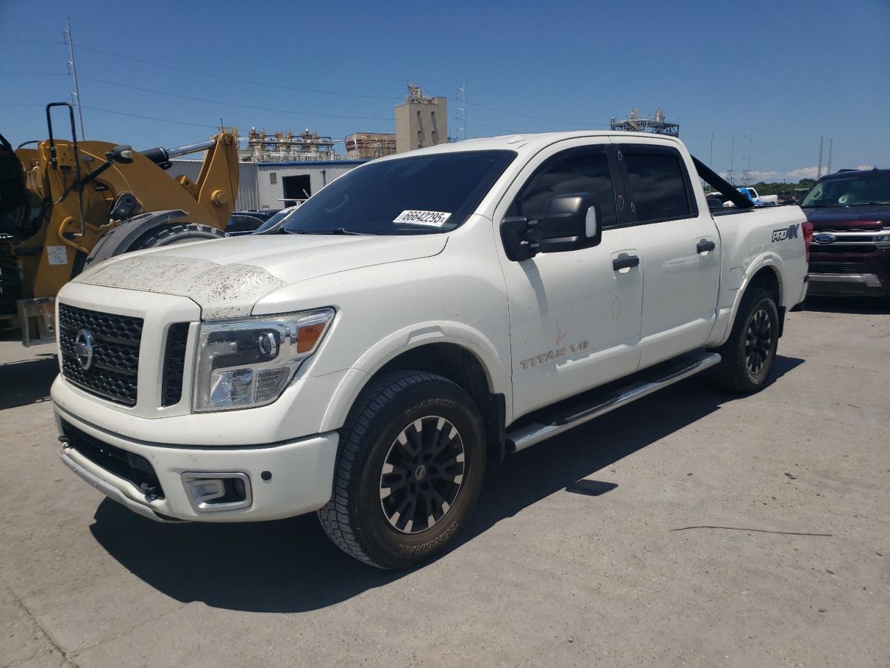 2018 Nissan Titan sv SV