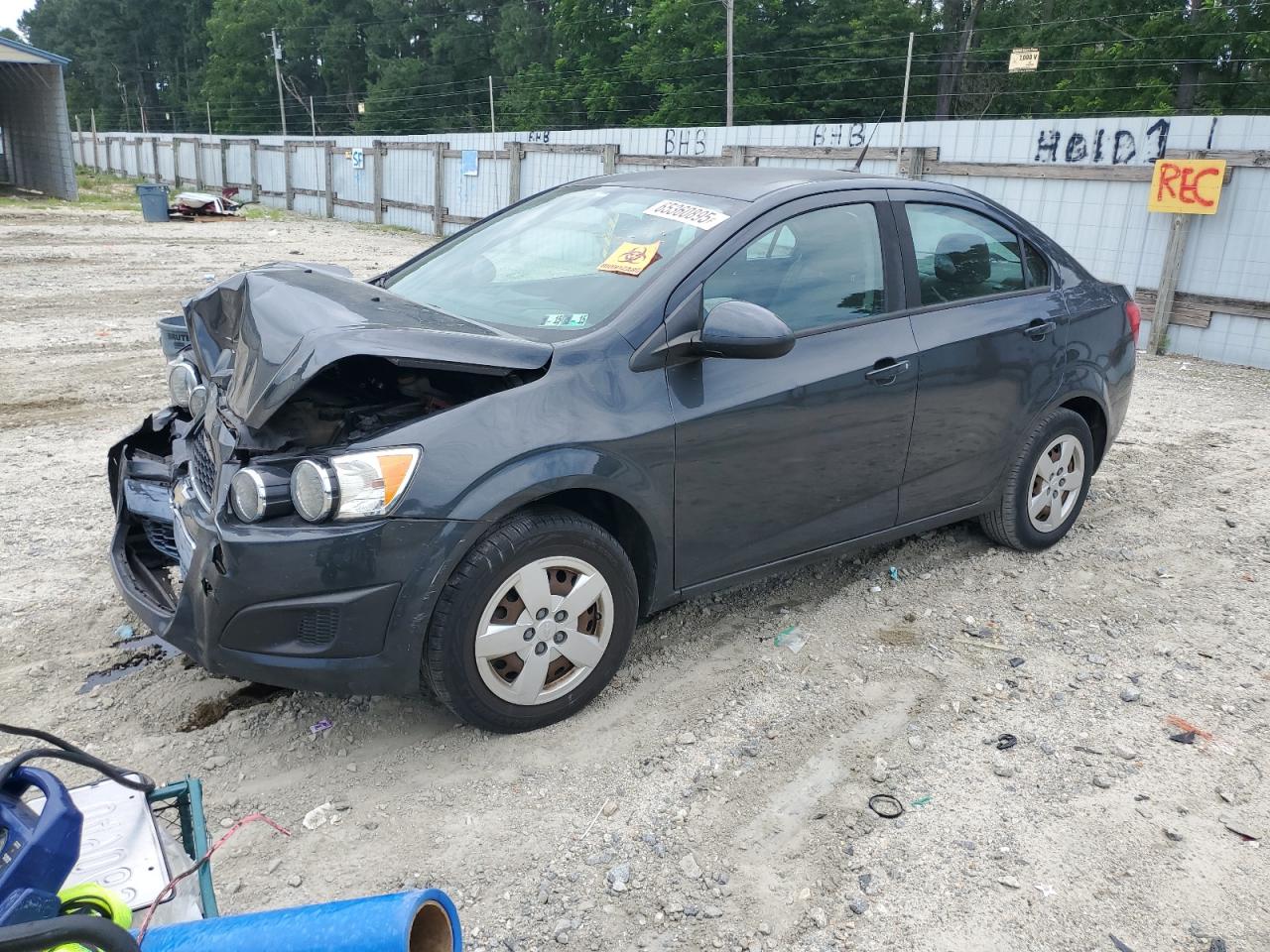 2014 Chevrolet Sonic ls LS