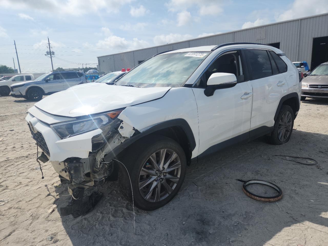 2021 Toyota Rav4 xle XLE