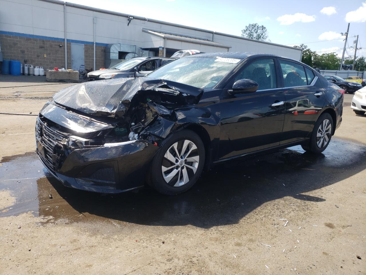 2023 Nissan Altima s S