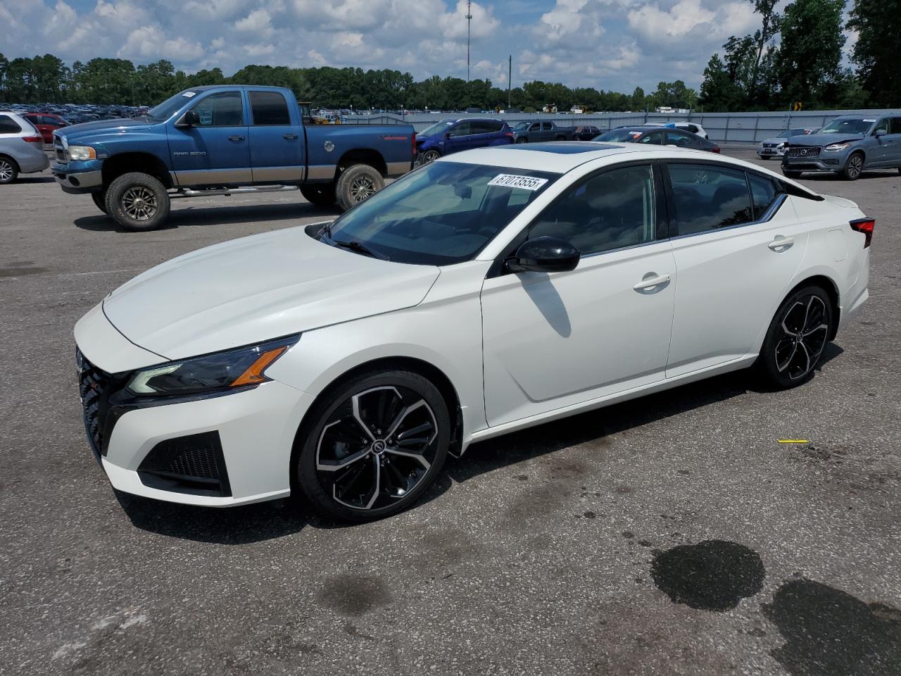 2023 Nissan Altima sr SR