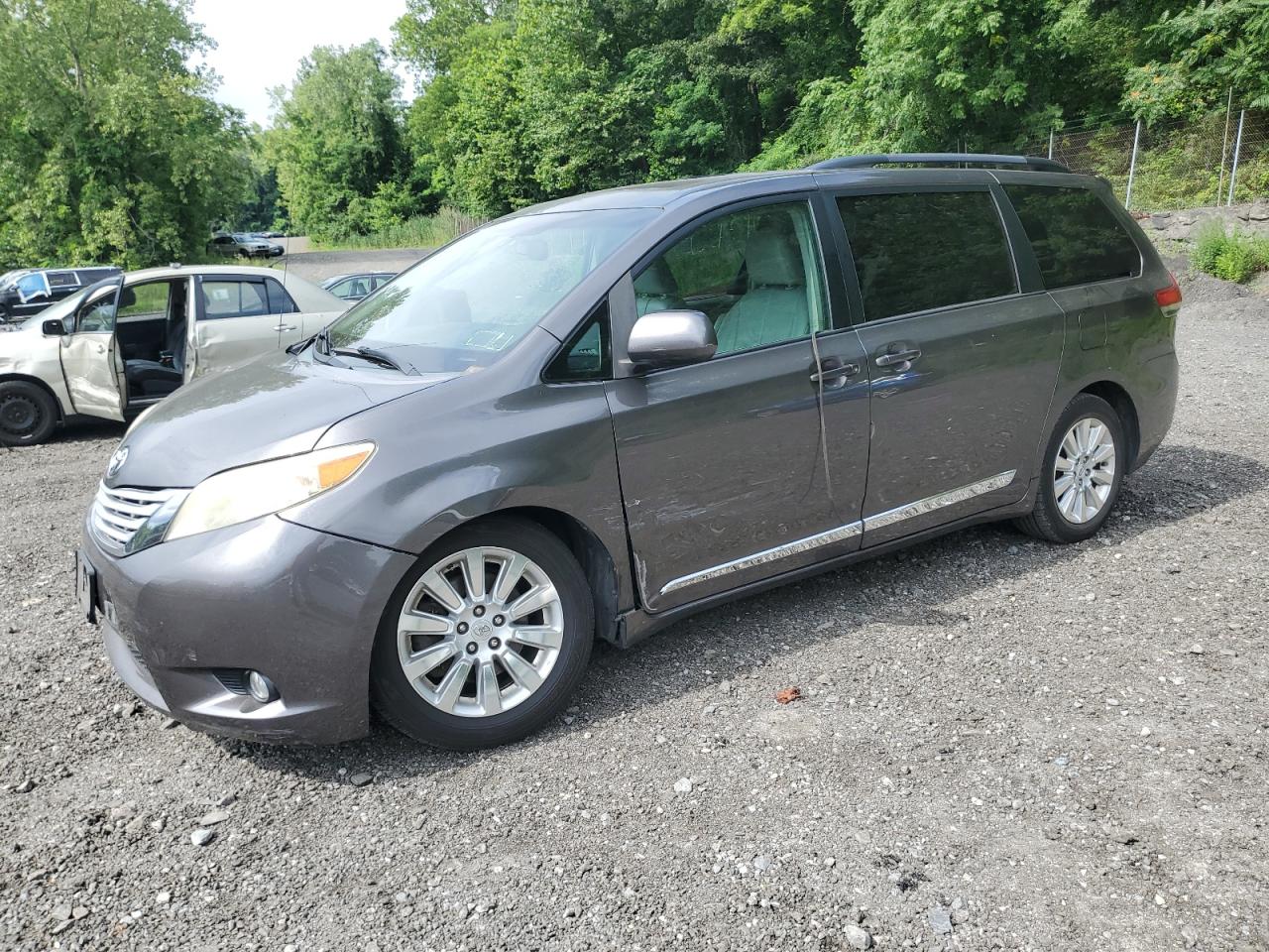 2011 Toyota Sienna xle XLE