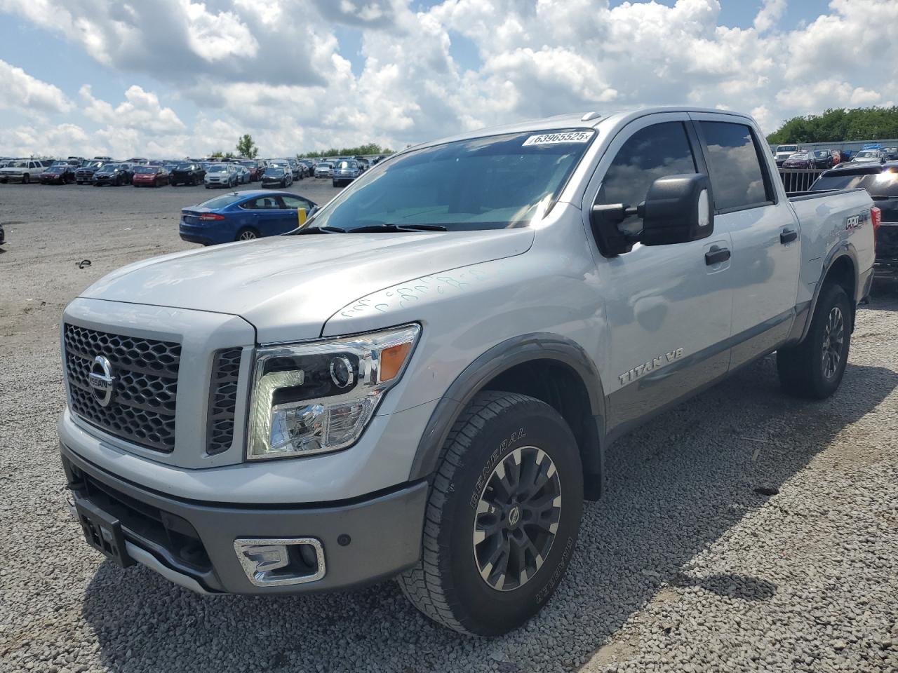 2018 Nissan Titan sv SV