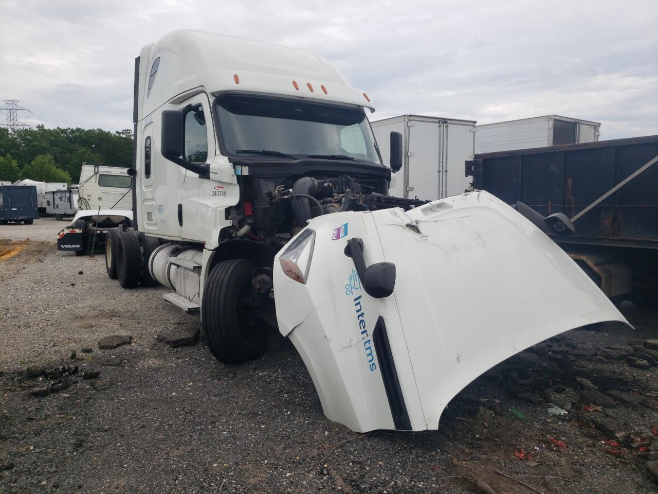 2020 Freightliner Cascadia 1