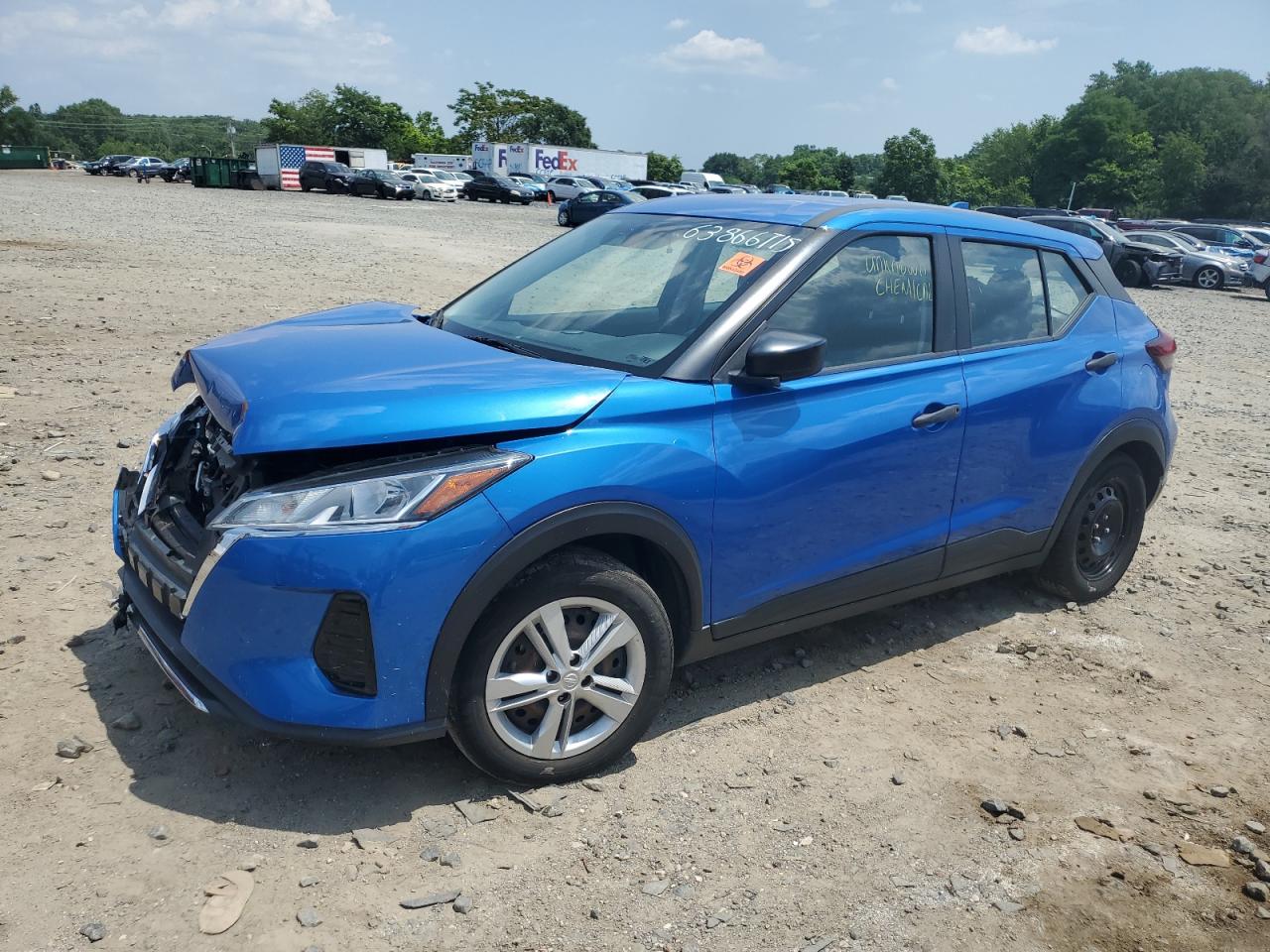 2021 Nissan Kicks s S
