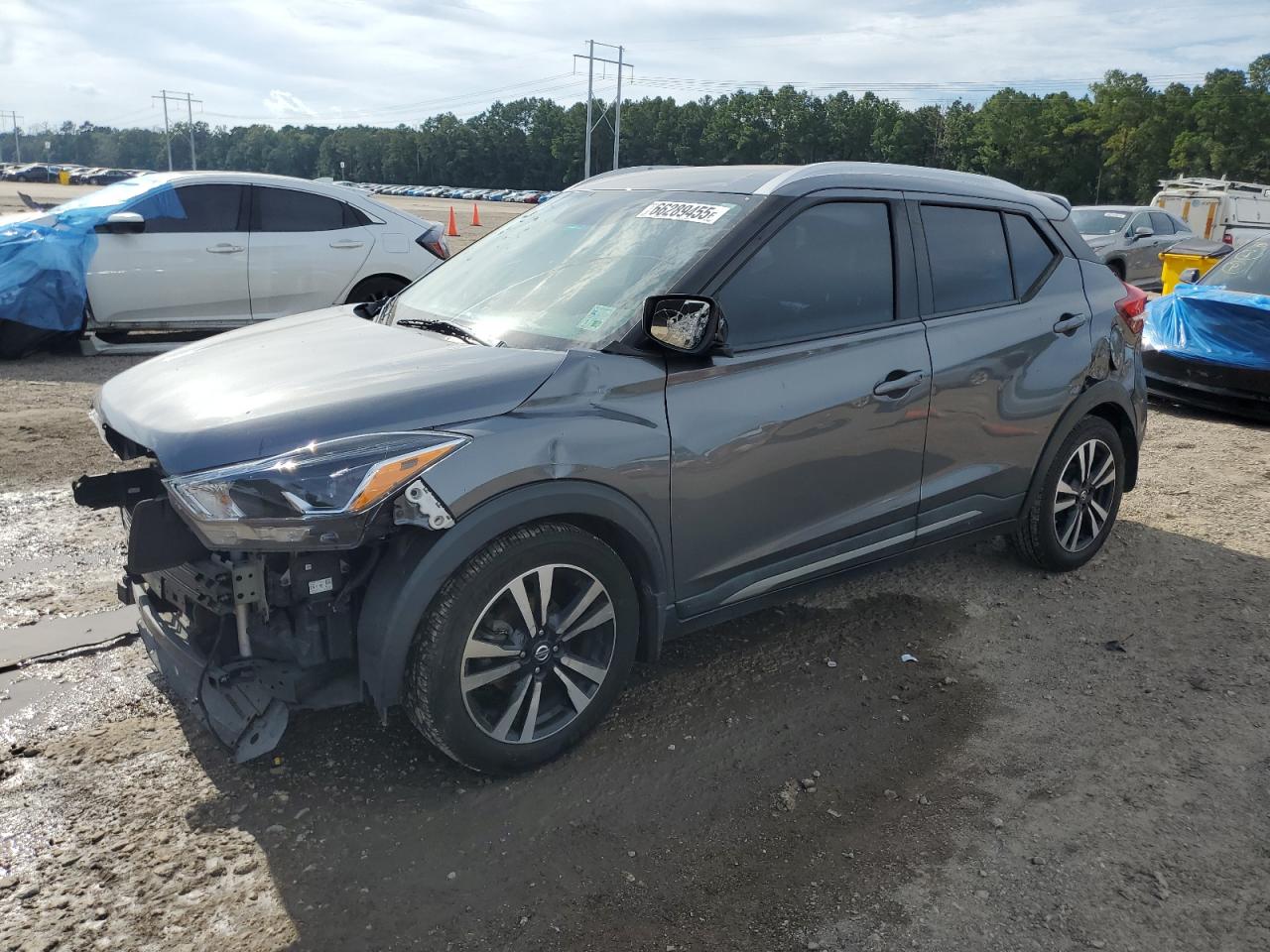 2019 Nissan Kicks s S