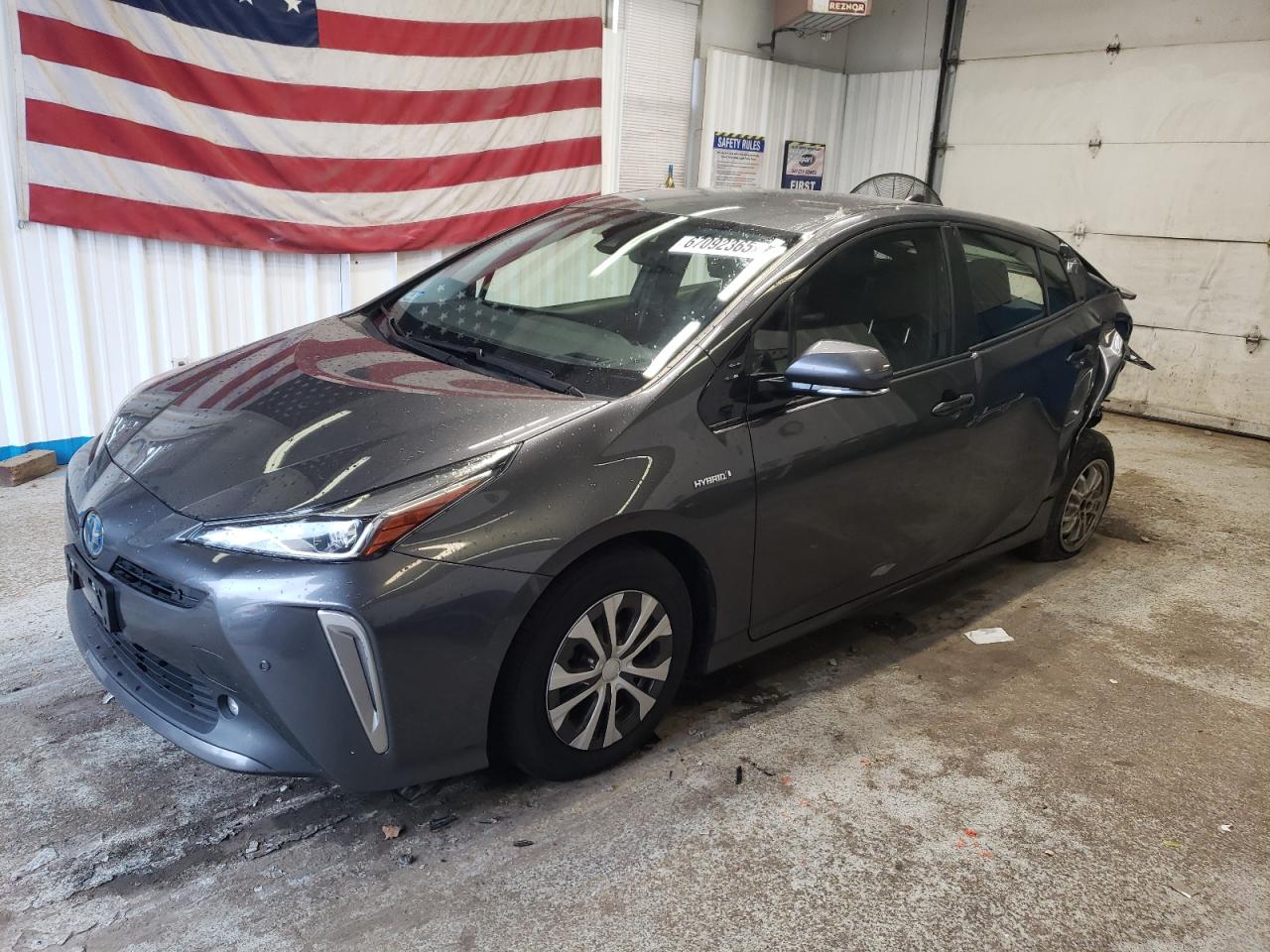2020 Toyota Prius le LE