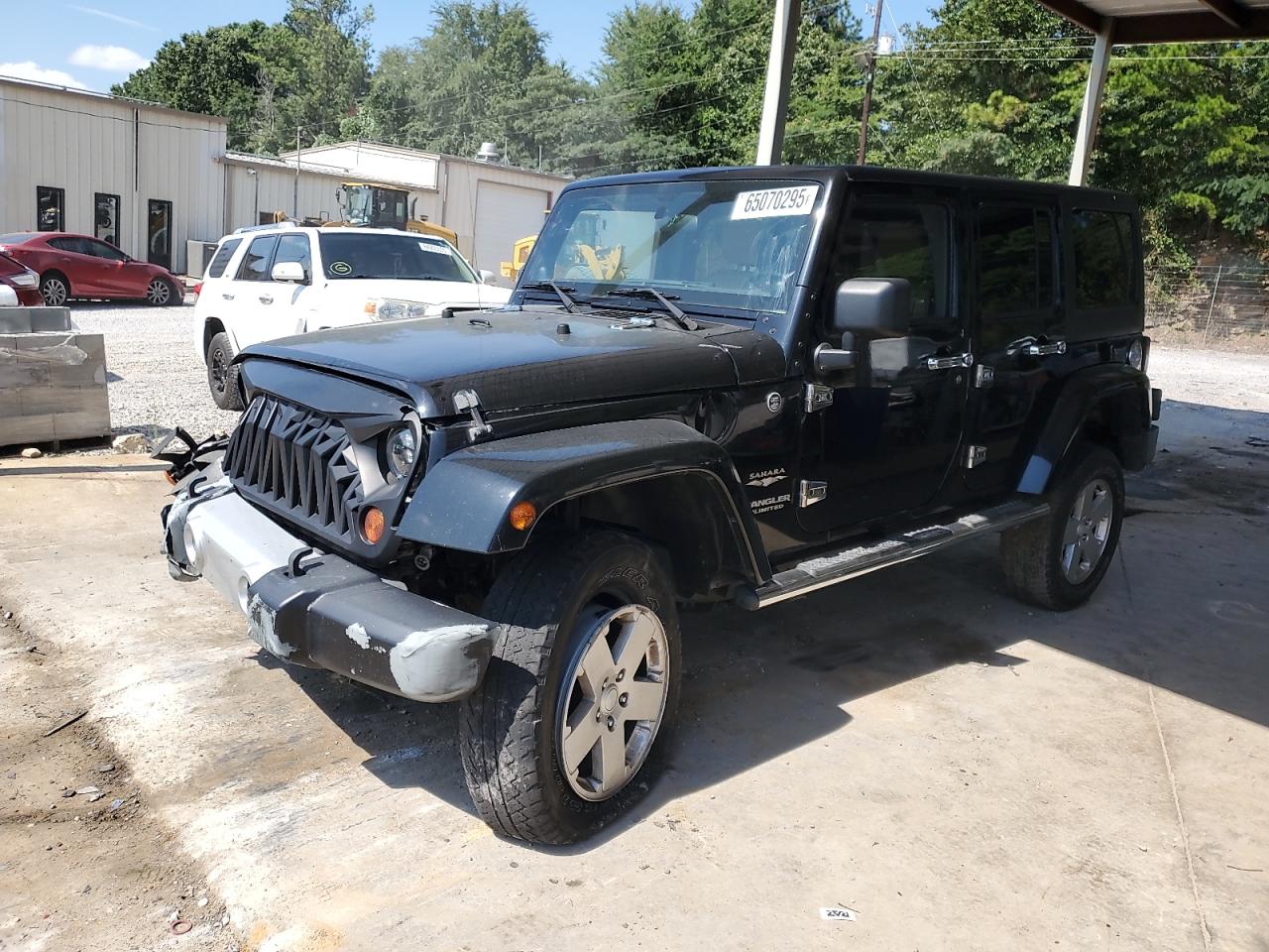2012 Jeep Wrangler u SAHARA