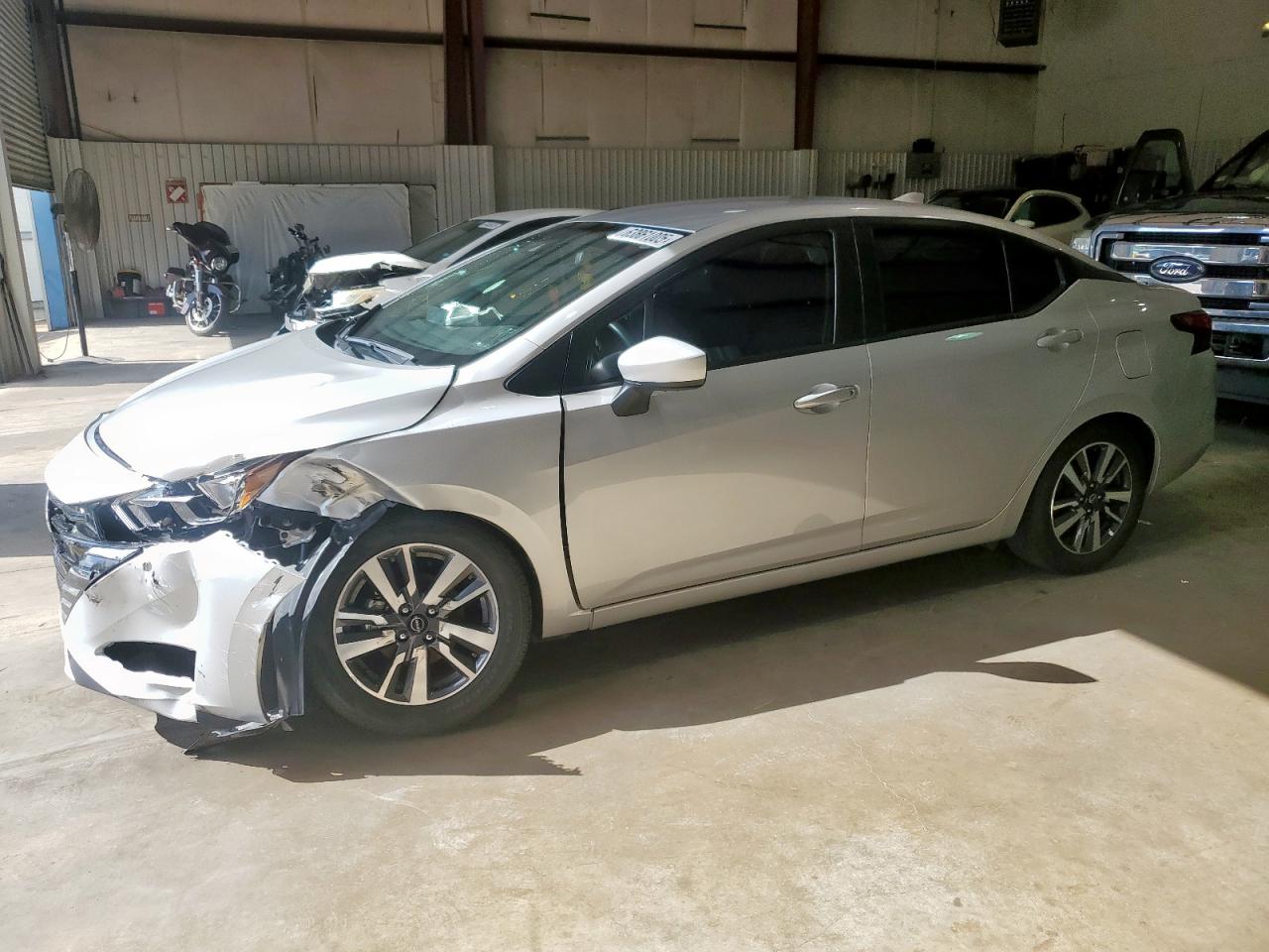 2023 Nissan Versa sv SV
