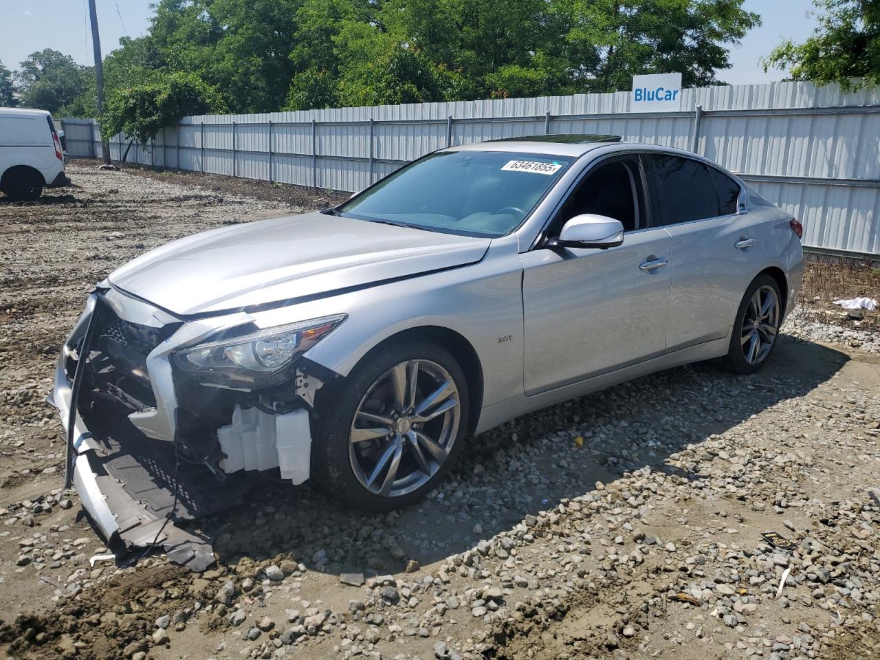 Infiniti Q50 premiu