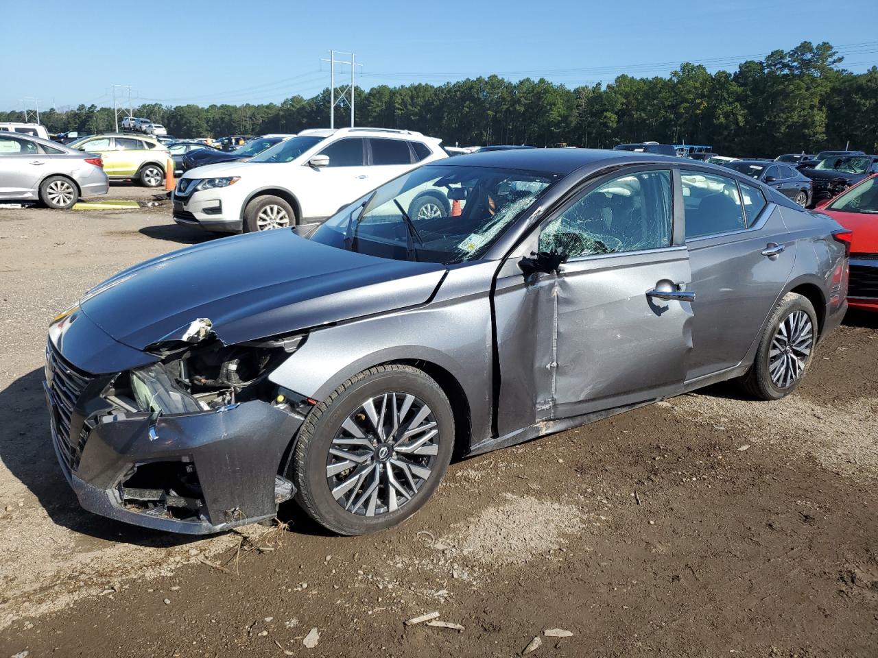 2023 Nissan Altima sv SV