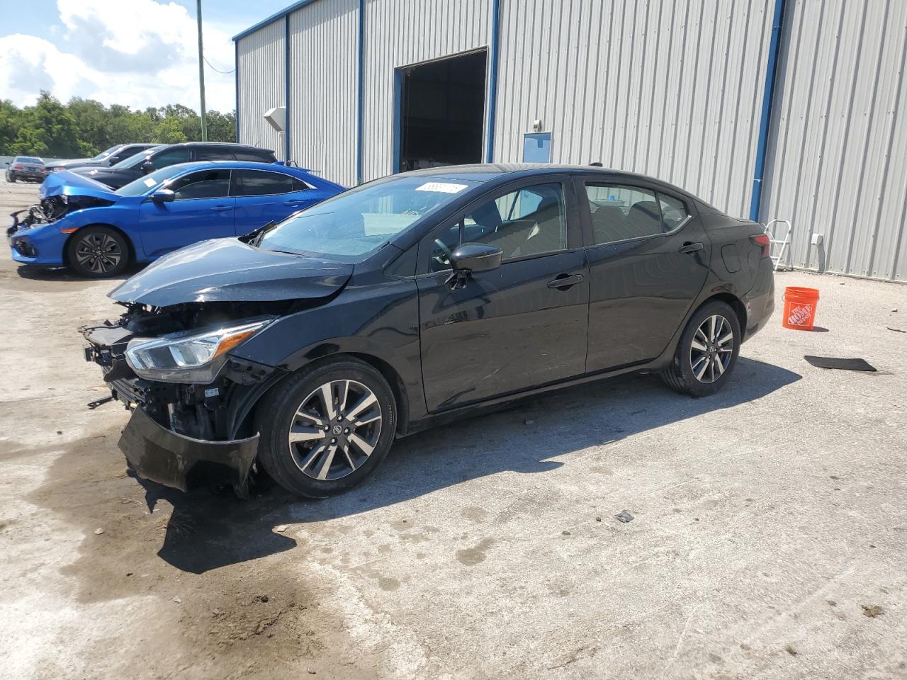 2021 Nissan Versa sv SV