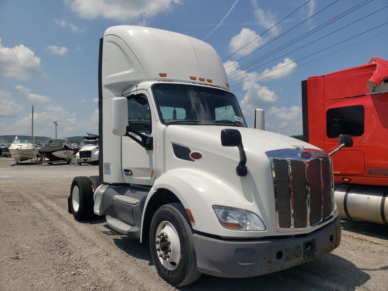 2017 Peterbilt tractor 579