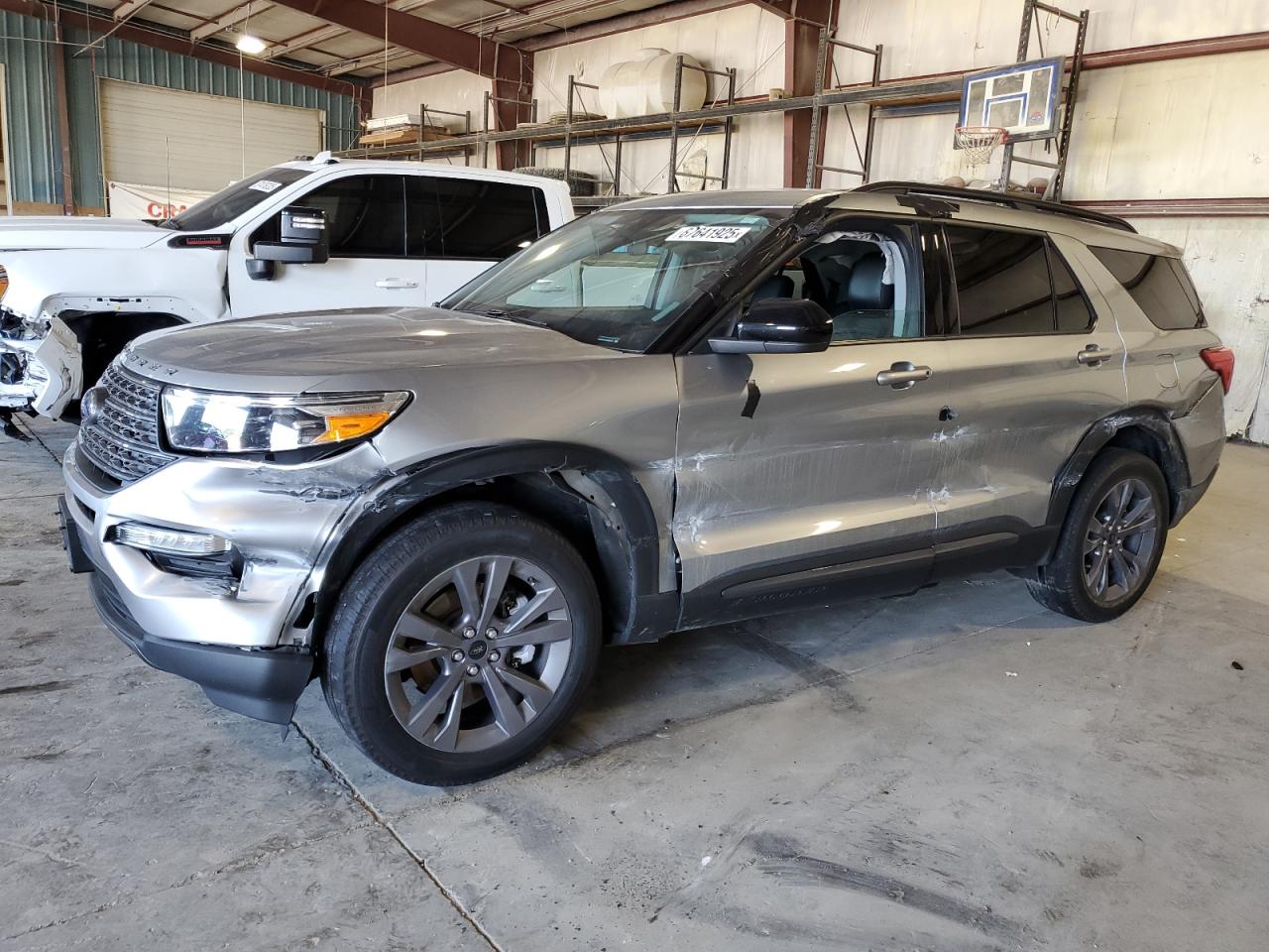 2023 Ford Explorer x XLT