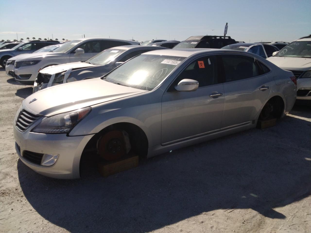 2014 Hyundai Equus sign SIGNATURE