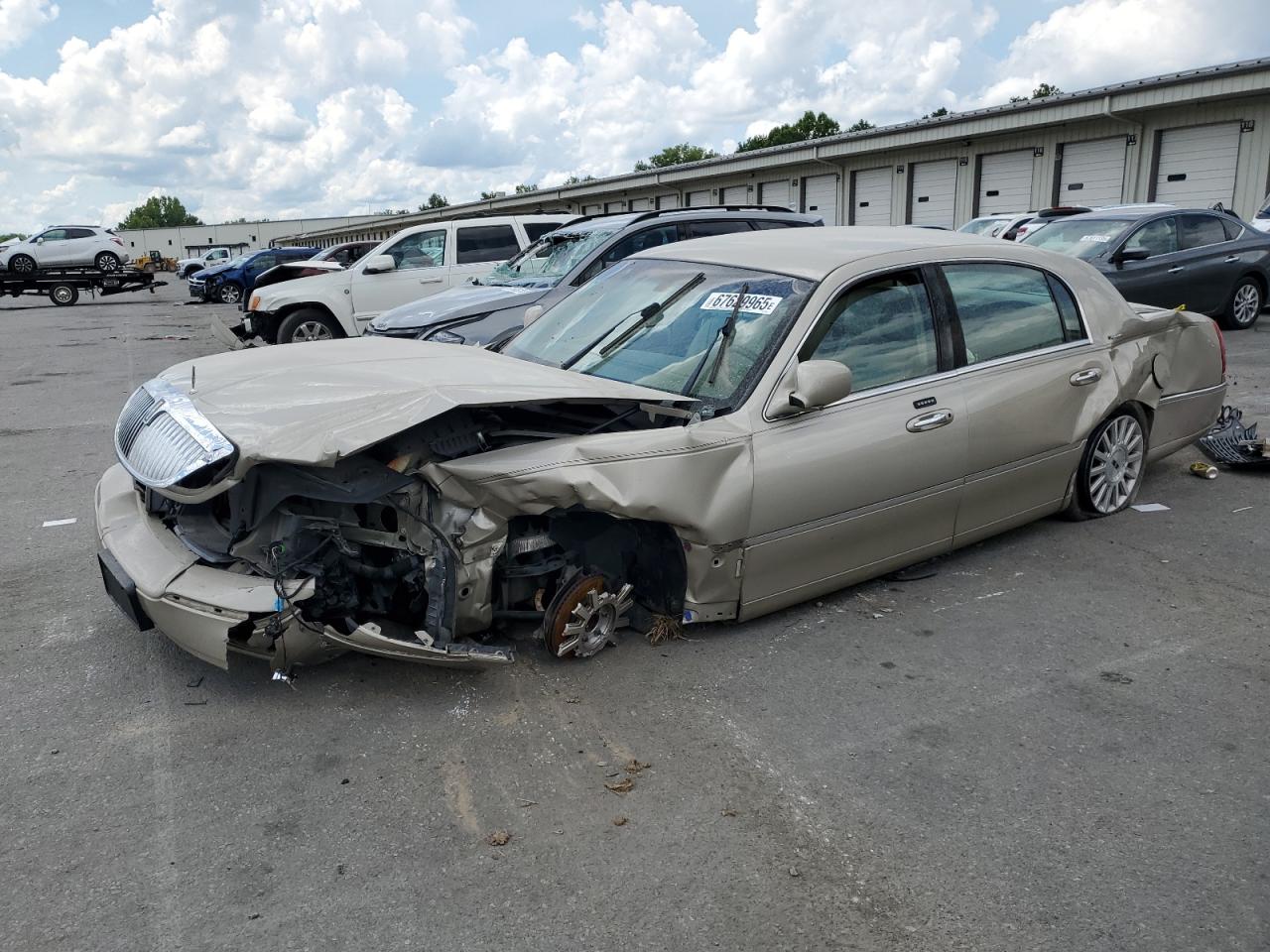 2004 Lincoln Town Car
