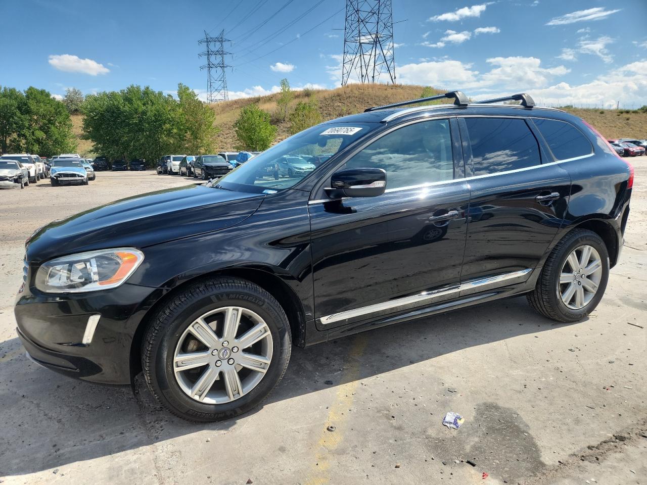 2017 Volvo Xc60 t5 in T5 INSCRIPTION