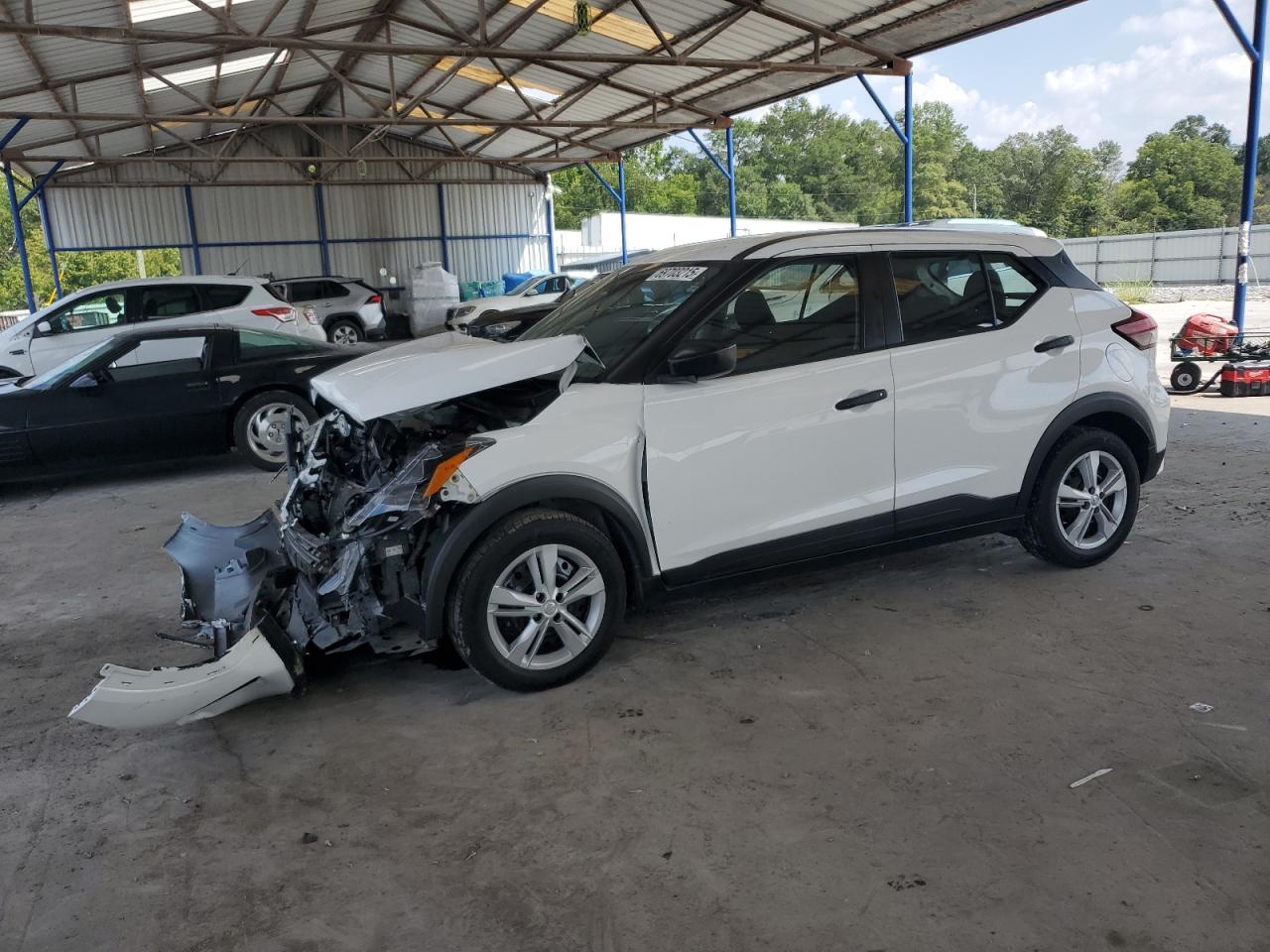 2021 Nissan Kicks s S