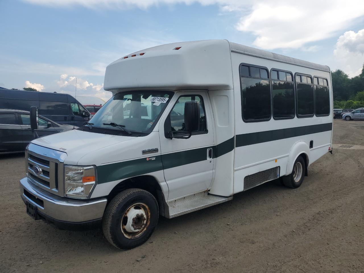 Ford Econoline E350