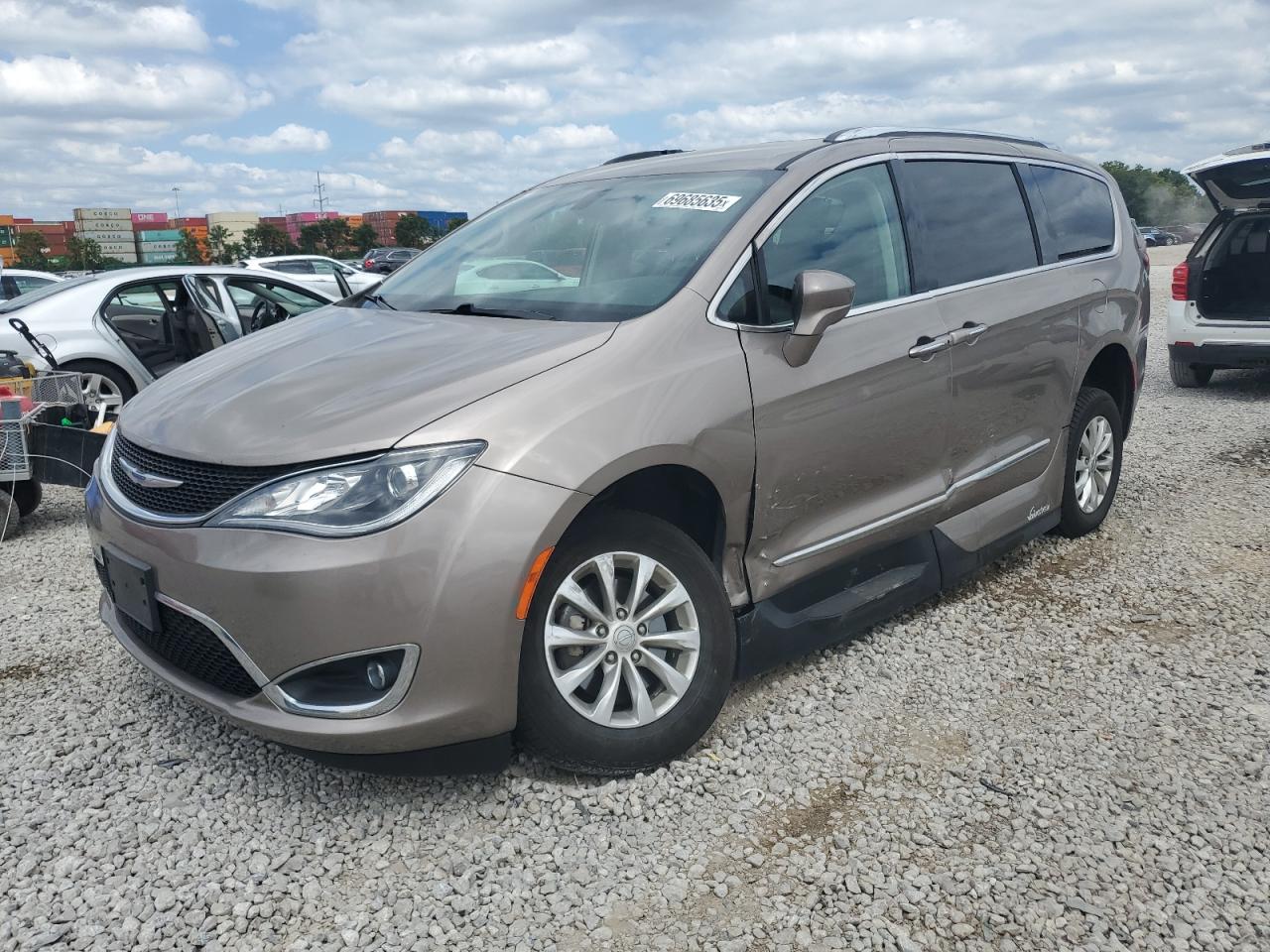 2018 Chrysler Pacifica t TOURING L